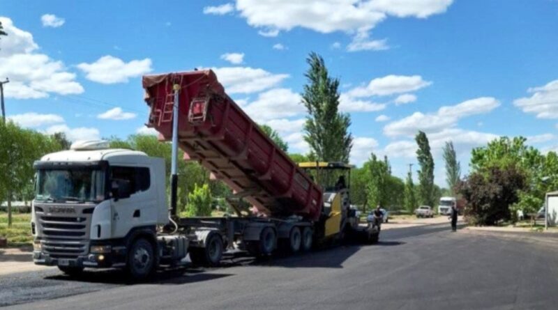 Plan de Asfalto: ya se coloca la carpeta en la circunvalación de avenida Rawson