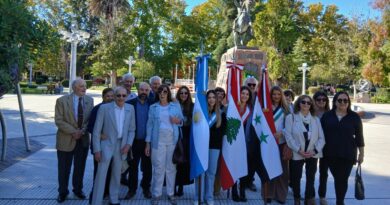 El intendente acompañó a la comunidad siria en el acto por el 80° aniversario de su independencia