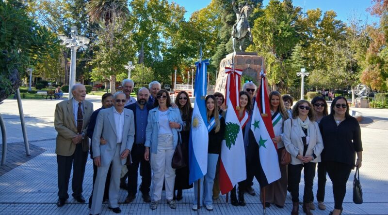 El intendente acompañó a la comunidad siria en el acto por el 80° aniversario de su independencia