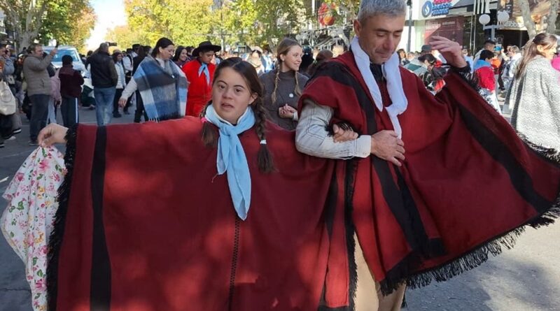 El Municipio acompañó a la escuela IRIS en una nueva edición del pericón inclusivo