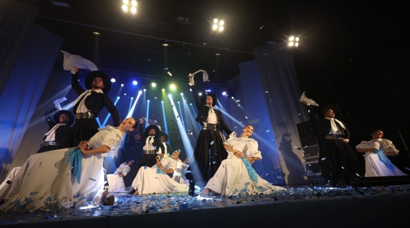 Velada de gala del 25 de mayo: “La patria que somos” en el teatro Roma