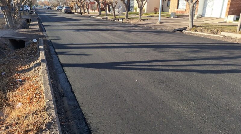 Ya se asfaltan las calles del barrio TAC