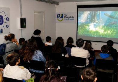 Cine en el punto digital y presentaciones en el teatrino del Parque de los Niños