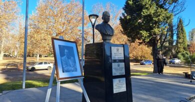 Hubo un homenaje a Hipólito Yrigoyen y Juan Domingo Perón en un acto