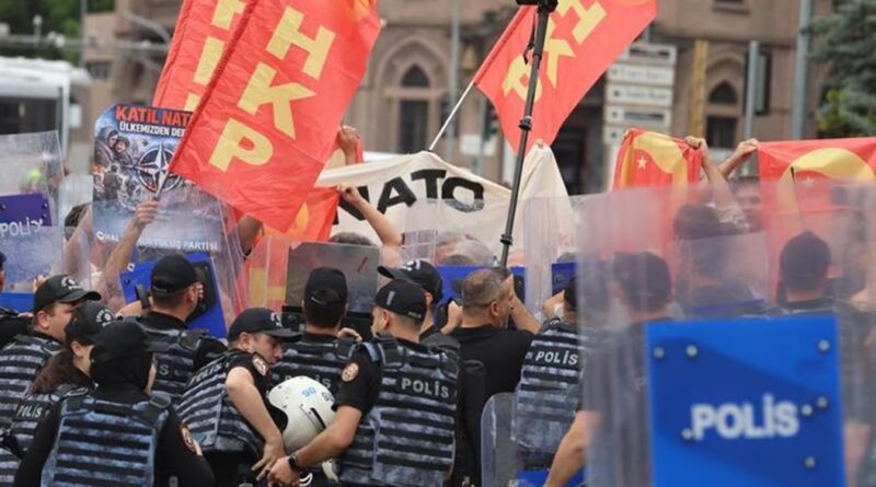Comienza en Ankara la cumbre de la OTAN en medio de protestas