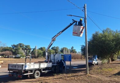 El Municipio renueva luminarias en Monte Comán