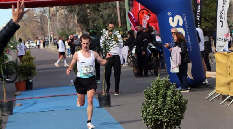 Triunfos destacados en una exigente jornada de atletismo sobre asfalto