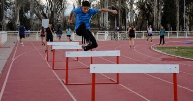 En el polideportivo 1 se desarrollan las actividades de la Escuela Municipal de Atletismo