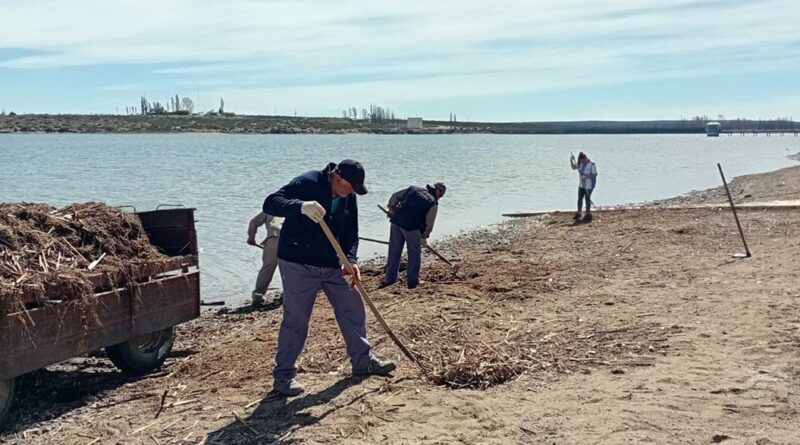 El Nihuil: Municipio y vecinos trabajaron juntos para poner a punto la costanera