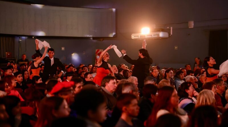 Una noche de emoción y reconocimientos a los referentes de nuestra cultura y tradición