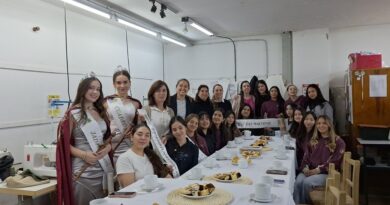Alumnas de la Ebyma confeccionaron las bandas vendimiales