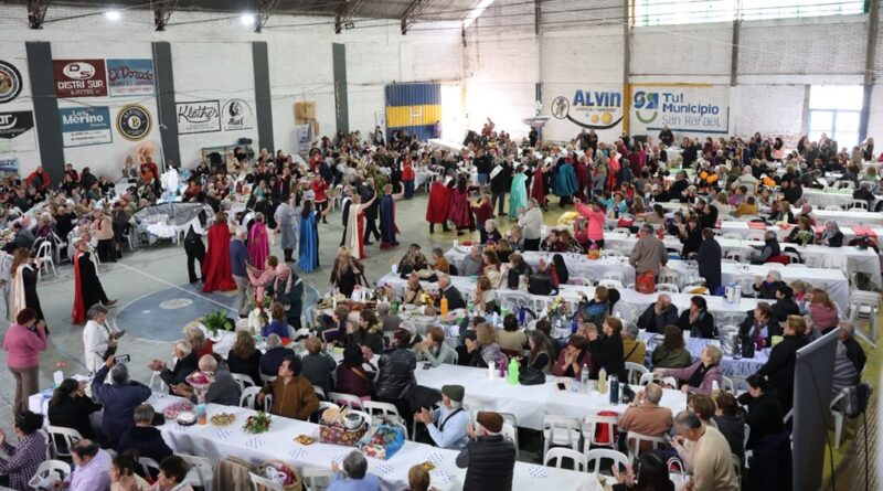 San Rafael vivió una gran Fiesta del Adulto Mayor en el club Huracán