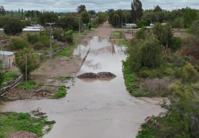 Desborde del Diamante: El Municipio asistió a evacuados en Los Coroneles y La Cañadita