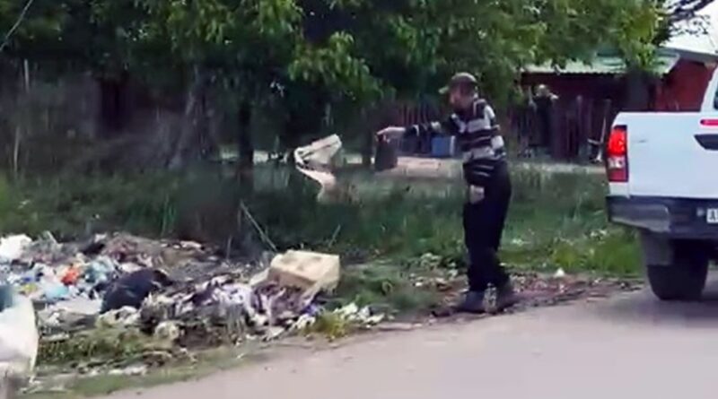 Lo pescaron “in fraganti” tirando basura y terminó denunciado por el Municipio